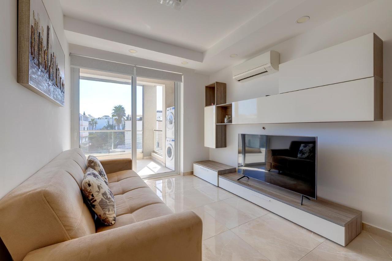 Modern 1Br Apartment In Central St Julian'S Сент Джулианс Экстерьер фото